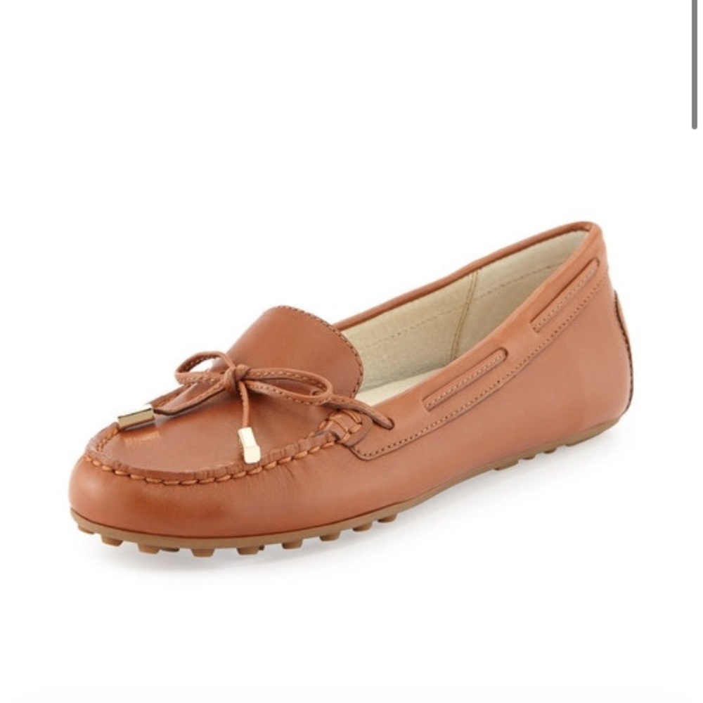 Michael Kors 7.5 tan leather loafers